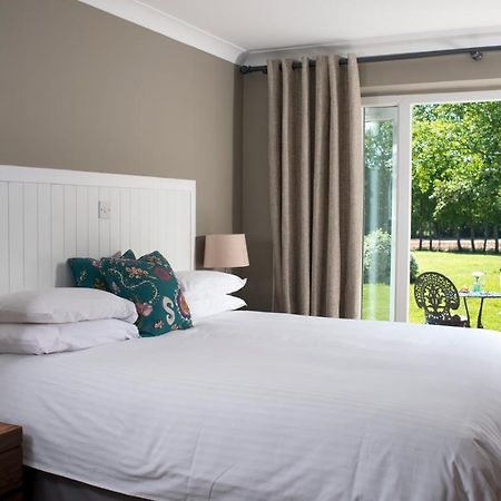 Crouchers Hotel Чичестър Екстериор снимка