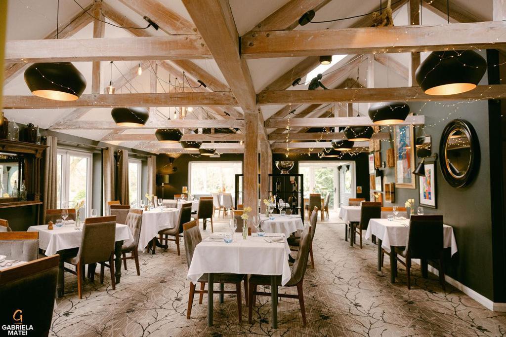 Crouchers Hotel Чичестър Екстериор снимка