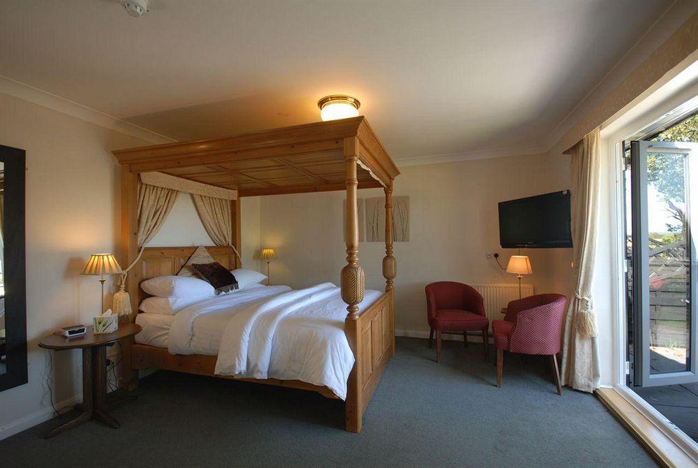 Crouchers Hotel Чичестър Екстериор снимка